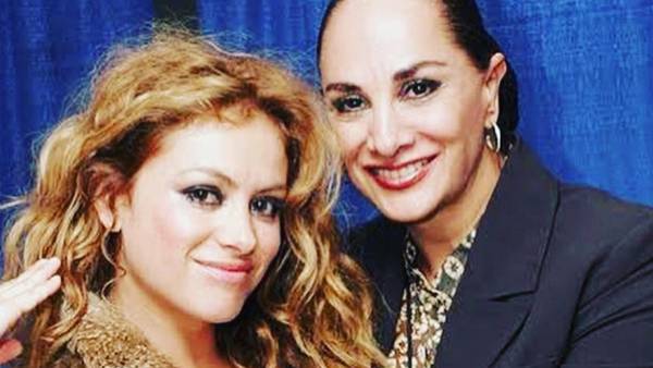 Paulina Rubio se despide de su mamá Susana Dosamantes