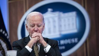 ¿Por qué Biden se echó atrás en las sanciones contra petróleo ruso?