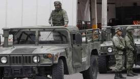 México recibió vehículos 'poco aptos' y abandonados por armada de EU