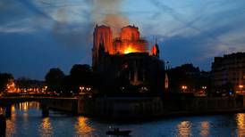 Notre Dame suspende misa de Navidad tras incendio; no ocurría desde la Revolución Francesa