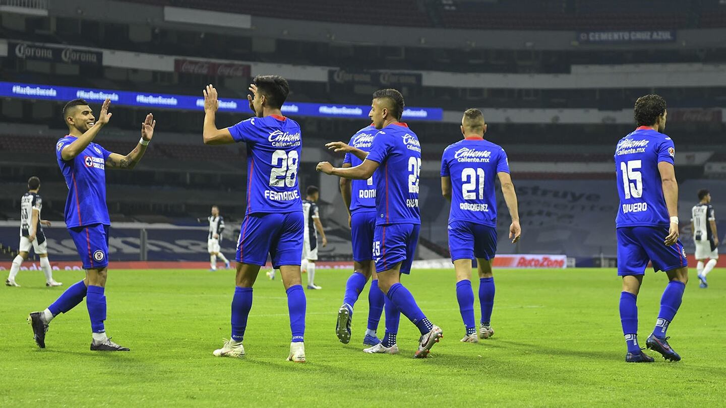 Roberto Alvarado metió el gol del triunfo de Cruz Azul sobre Rayados (MEXSPORT)