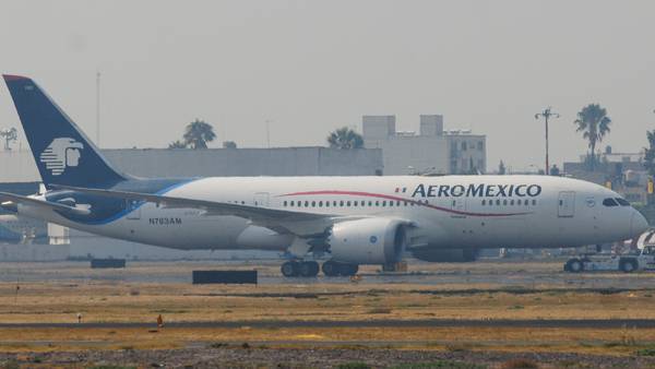 ¿Qué pasará con Aeroméxico? Degradación de aviación mexicana podría ‘noquearla’