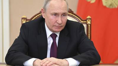 Putin critica a EU: ‘Persecución política contra Trump muestra al sistema político podrido’
