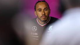 Hamilton mantuvo bien guardado el secreto del contrato con Ferrari: ‘No se lo conté ni a mis padres’