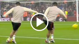¡Raúl Jiménez se mandó golazo de rabona! El delantero mexicano sorprendió previo al Liverpool-Fulham (VIDEO)