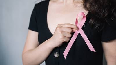 La otra ‘batalla’ del cáncer de mama: ¿Cuánto cuesta el tratamiento sin IMSS o ISSSTE?