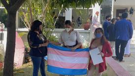 Reciben acta de identidad de género 11 personas trans en Morelos