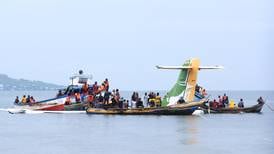 Accidente de avión en Tanzania deja al menos 19 muertos; se estrelló en el Lago Victoria