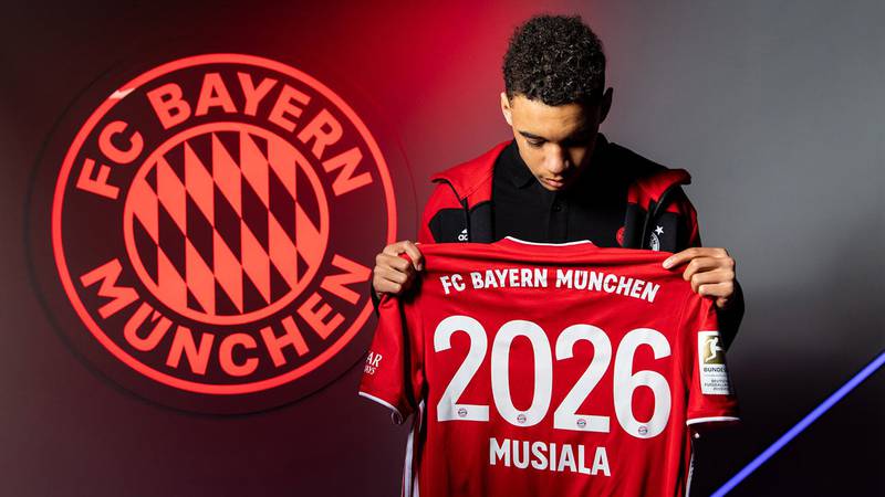 El futbolista de 18 años estará unido con los 'Bávaros' hasta 2026 (Cortesía Bayern München)