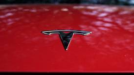 Inversionistas le ‘echan bronca’ a Musk: ‘Tesla sufre un problema directivo’, acusan