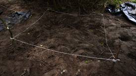 Hallan 11 fosas clandestinas con 19 cuerpos en Colima