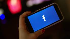 Políticos deben actuar rápido ante la entrada de Facebook y otras tecnologías en finanzas: BIS