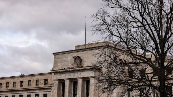 Fed advierte por riesgos de ‘ir muy rápido’: ¿Qué pasaría con un recorte anticipado a la tasa?