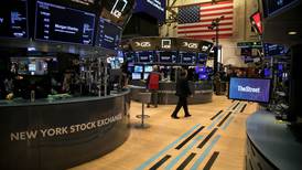 Wall Street cierra con números rojos; el Nasdaq cae 1.79% ante tensión en Medio Oriente