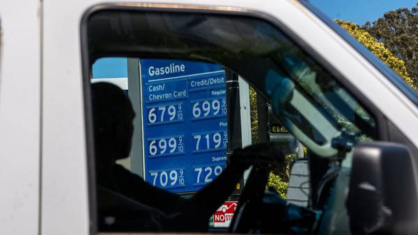 Biden seguirá pasos de AMLO para evitar más ‘gasolinazos’ en EU