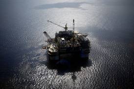 México renovará cobertura petrolera... pese a promesa de AMLO de detener exportaciones