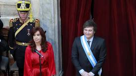 ‘Nos han arruinado la vida’: Esto dijo Milei en su primer discurso como presidente de Argentina