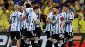 ¡Argentina derrotó a Brasil con un GOLAZO! El Clásico Sudamericano tuvo golpes fuera y dentro del campo (VIDEO)