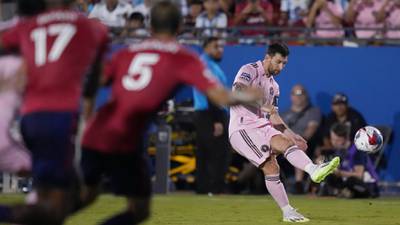 ¿Trampa? El video de Messi que causa polémica por su gol de tiro libre ante Dallas 