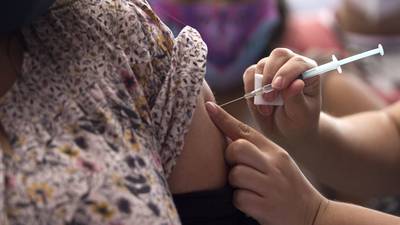 Cofepris ‘frena’ a la vacuna contra la influenza mexicana de Sanofi