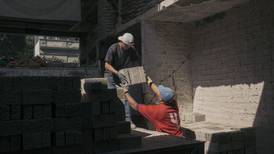 Mexicanos SÍ se ‘saben la de chambear’: Tasa de desocupación, en su nivel más bajo de la historia