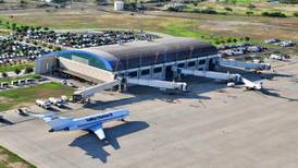 Henry Cuellar hace historia; la terminal del aeropuerto de Laredo tendrá su nombre