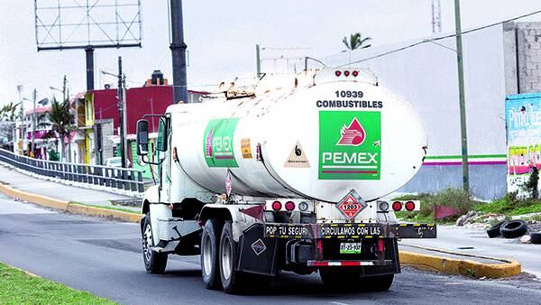 Cae la venta en volumen de gasolinas de Pemex