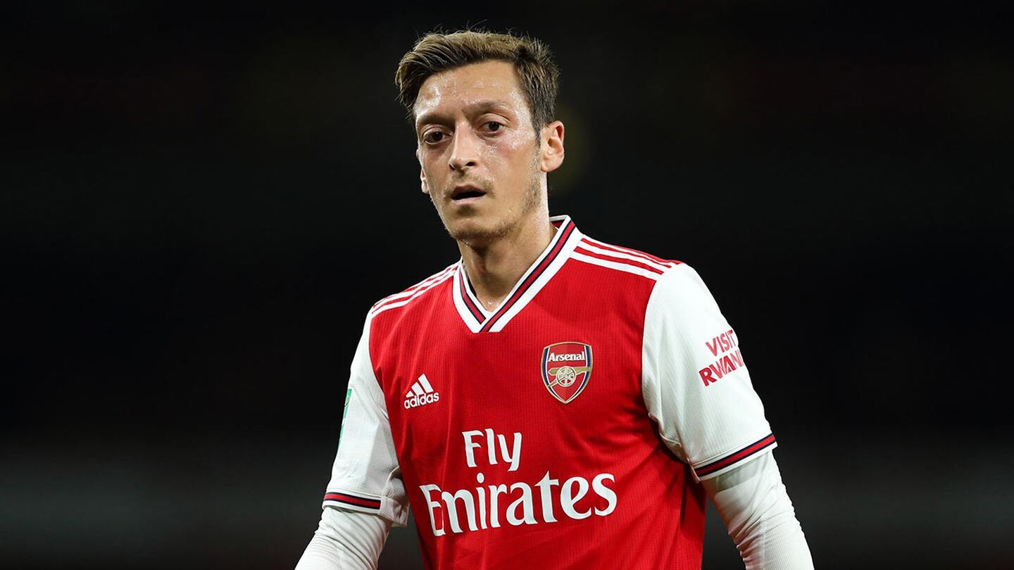 Mikel Arteta ve complicado que Mesut Ozil tenga minutos en Arsenal