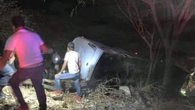 Colombia: Autobús vuelca y cae al abismo; hay 9 muertos y 33 heridos 