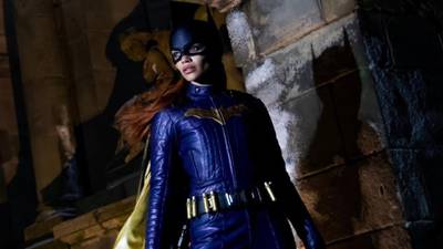 Gotham se queda sin su 'Batichica': Warner Bros no estrenará 'Batgirl',  cinta que costó 90 mdd – El Financiero