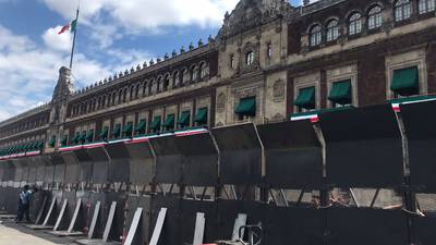 AMLO, ‘amurallado’: Blindan Palacio Nacional previo a marcha por normalistas de Ayotzinapa