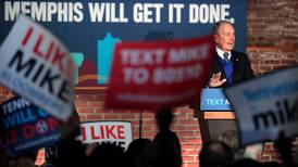 Michael Bloomberg deja la contienda demócrata; respalda a Biden 