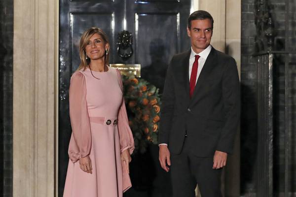 Crisis en España: El presidente Pedro Sánchez analiza renunciar por acusación contra su esposa