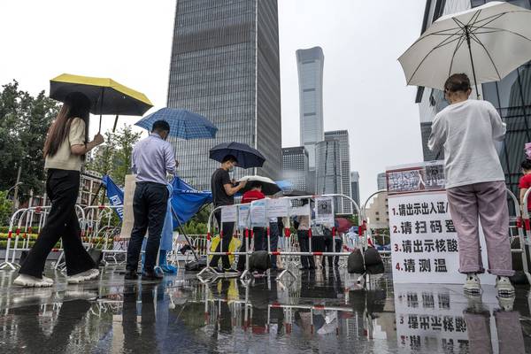 COVID regresa a Wuhan mientras Xi Jinping refuerza políticas restrictivas