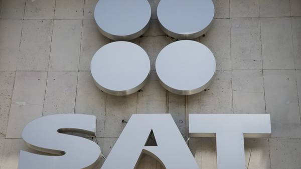 ‘Mano dura’ del SAT: reporta al Buró de Crédito a medio millón de contribuyentes 