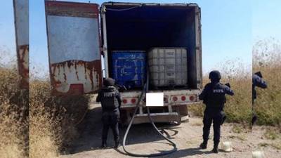Aseguran en Guanajuato toma clandestina, tractocamión y 11 mil litros de combustible