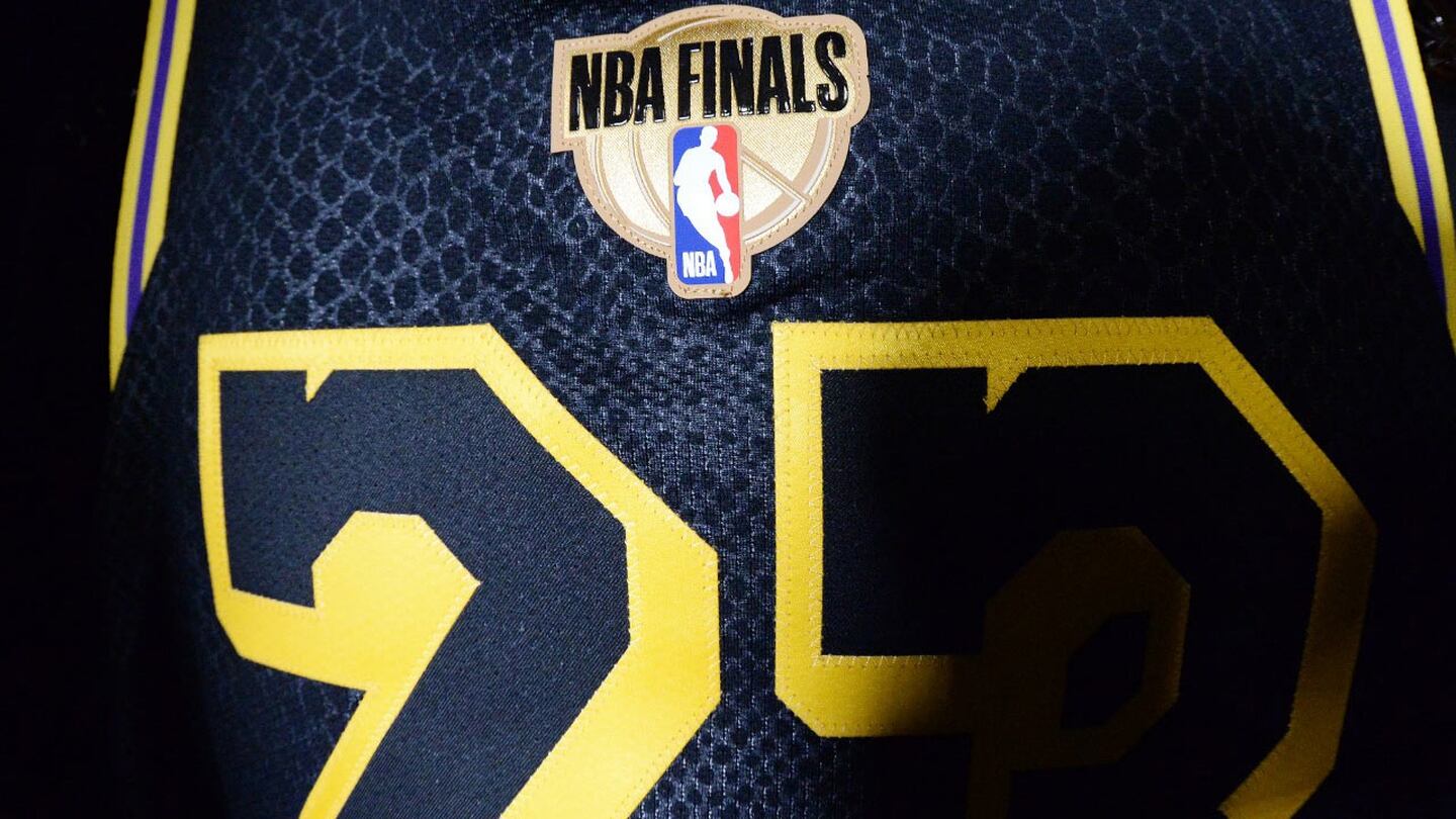 ¡Va por Kobe! Los Lakers usarán jersey especia en juego definitivo ante Miami Heat