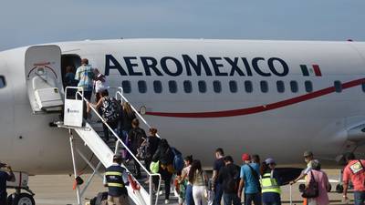 Rescatarán a unos 5 mil turistas de Acapulco con al menos 40 vuelos