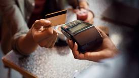 Efecto Banxico: Crédito al consumo se desaceleró en febrero por quinto mes al hilo