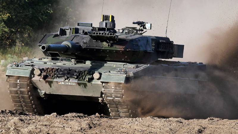 Polonia pide permiso para enviar tanques militares alemanes a Ucrania