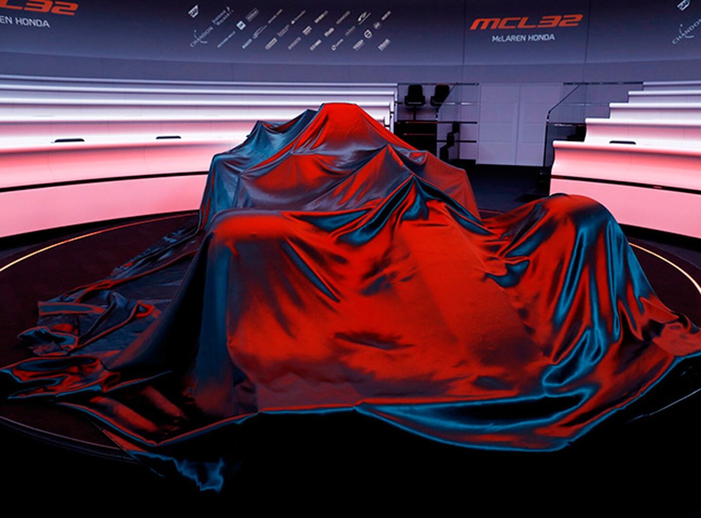 McLaren presentó su nuevo vehículo