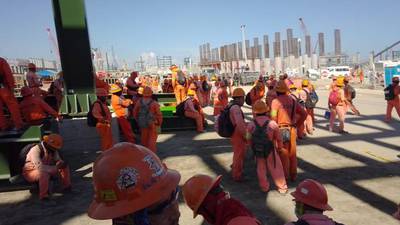 Problemas en el ‘Paraíso’: AMLO pide a trabajadores en paro ‘que se porten bien’