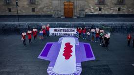 Mujeres marchan para exigir Ley de Menstruación Digna y eliminar IVA a toallas y tampones