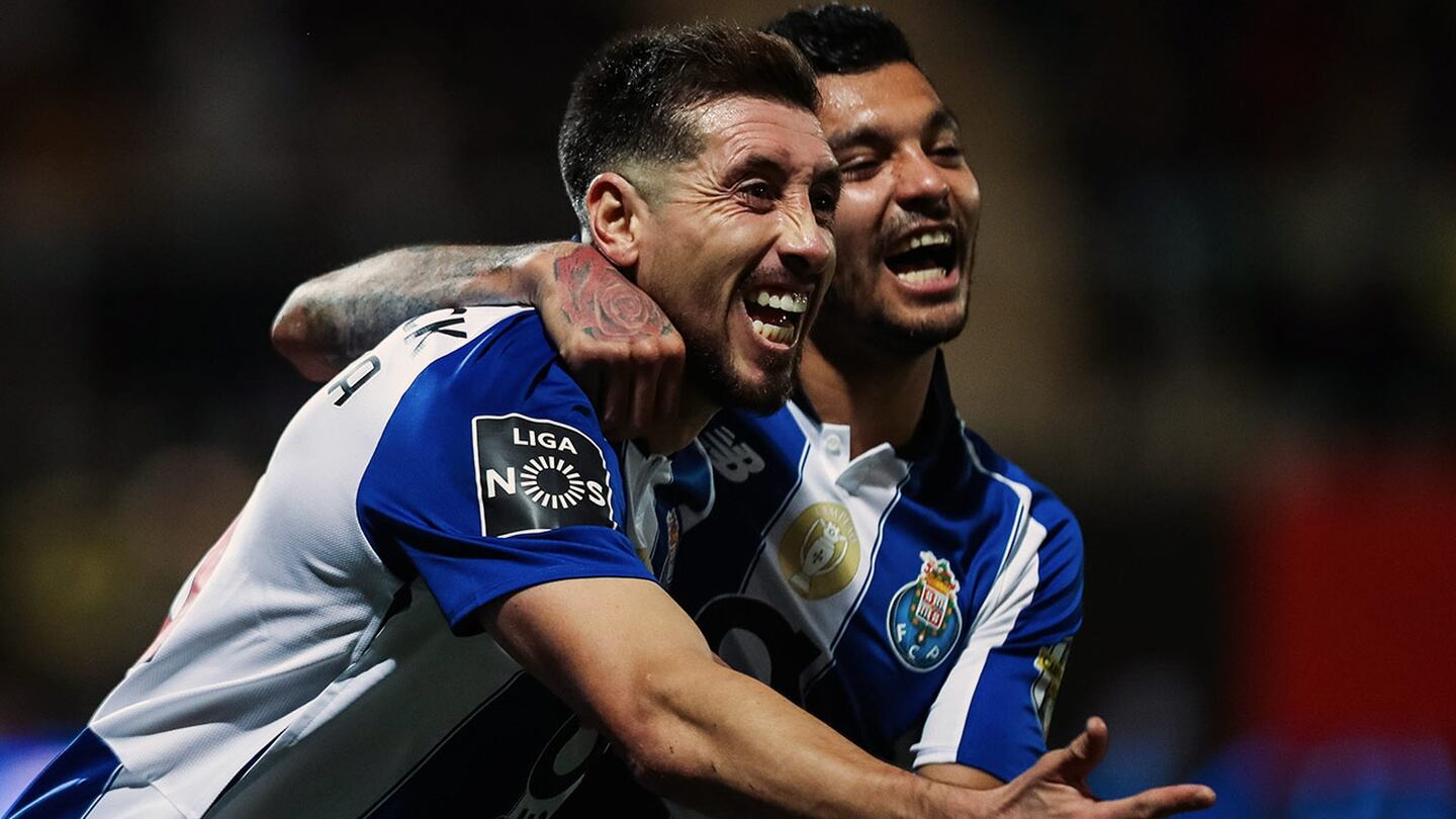 Porto asegura el liderato ante el Tondela con gol de Héctor Herrera incluido