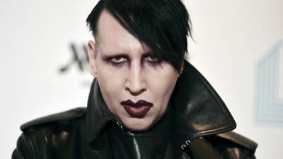 Marilyn Manson se entrega a la policía en Los Ángeles por dos cargos de agresión