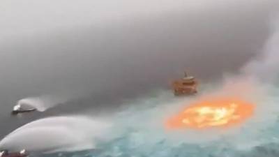 Ambientalistas alertan sobre ‘graves riesgos’ tras incendio en línea submarina de Pemex en Campeche
