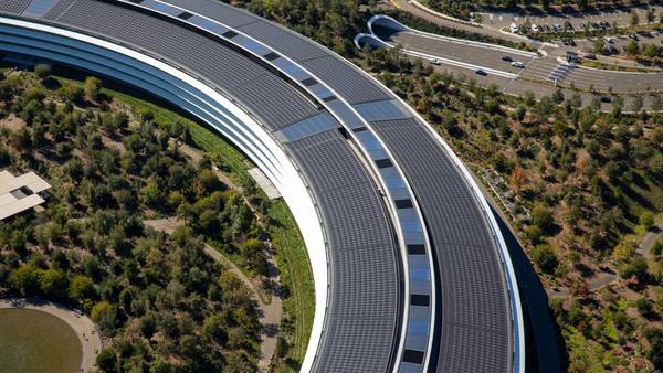 Apple quiere su auto eléctrico: primero contrata a expertos de Tesla, ahora a un exejecutivo de BMW