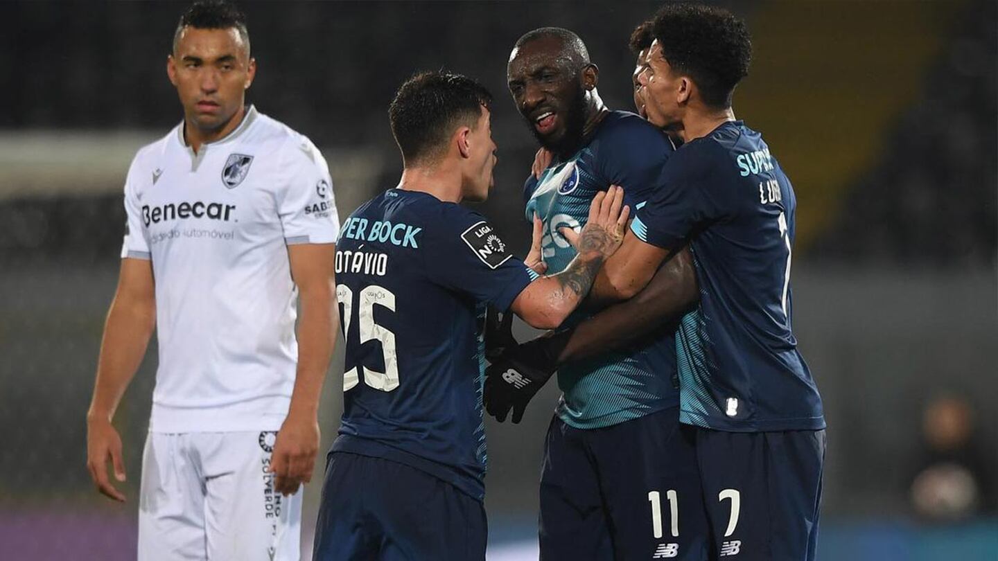 Marega abandonó el campo por insultos racistas en la victoria del Porto sobre el Guimarães