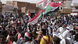 El primer ministro de Sudán renuncia al cargo