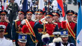 Presencia de tropas rusas en desfile desata airadas críticas